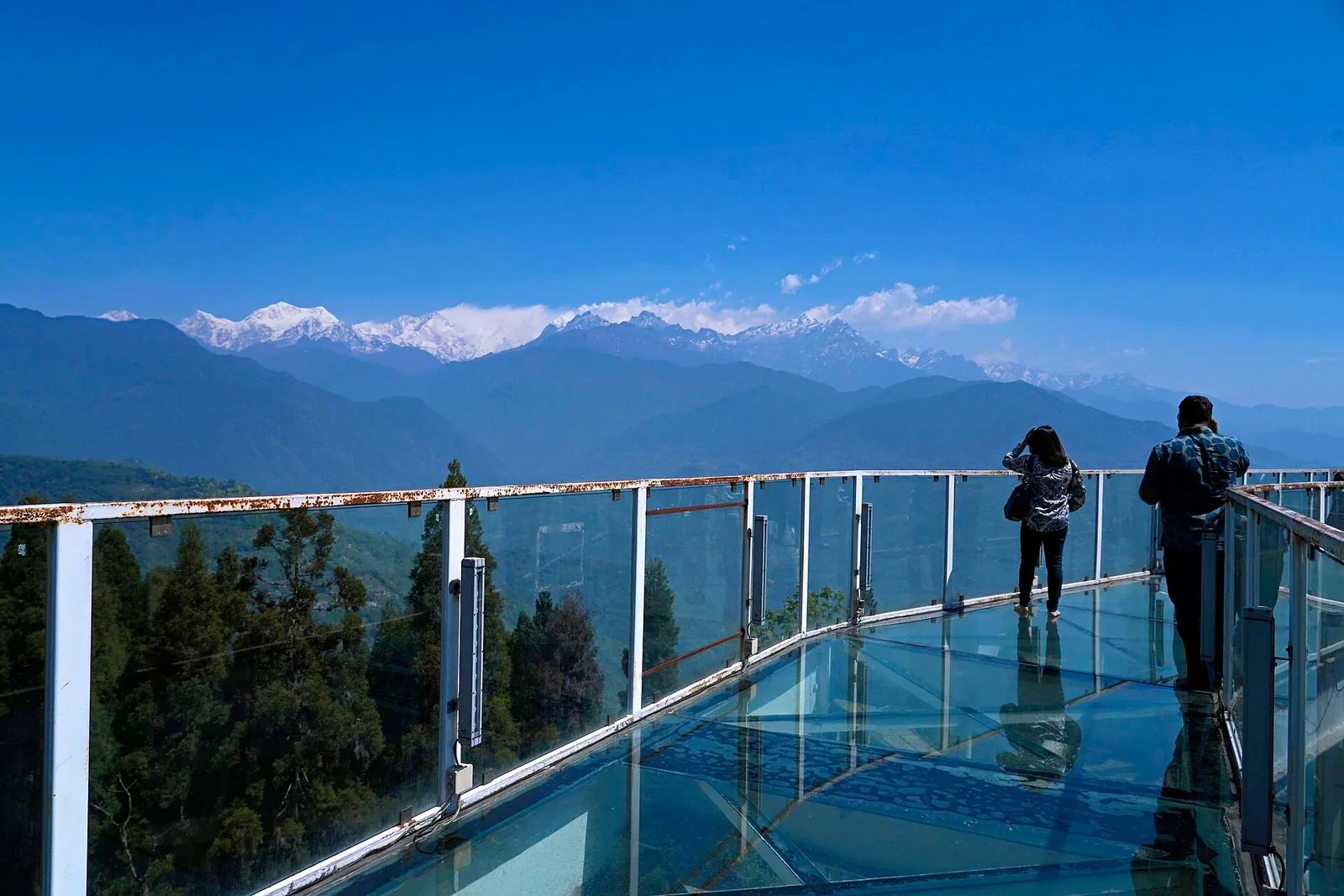 The Kanchenjunga range seen from the glass skywalk at Pelling